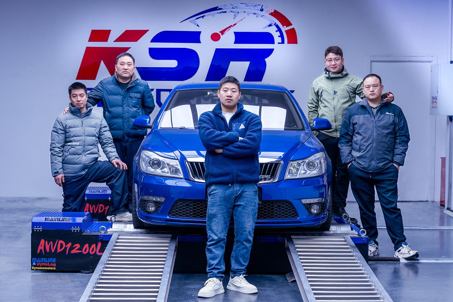 KSR济南店全家福